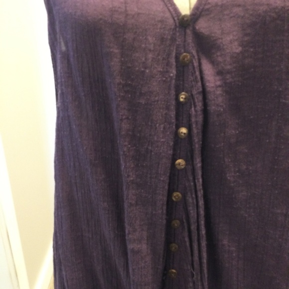 Lovely Classy Looking Top - Picture 3 of 8